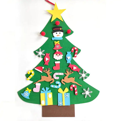 CraftyChristmas™ | A Christmas tree for tiny creators