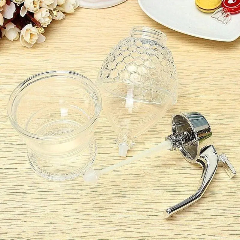 Syrup cup with honeycomb structure and drip dispenser