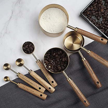 Measuring cup and spoon set